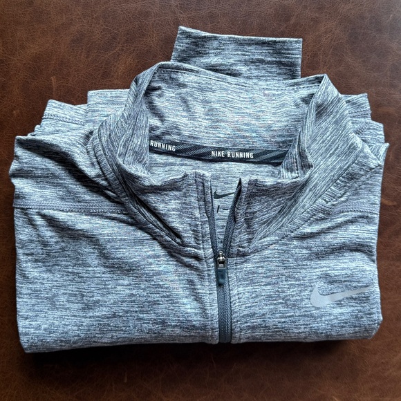 Nike | S | 1/4 Zip Running Top - Picture 11 of 11